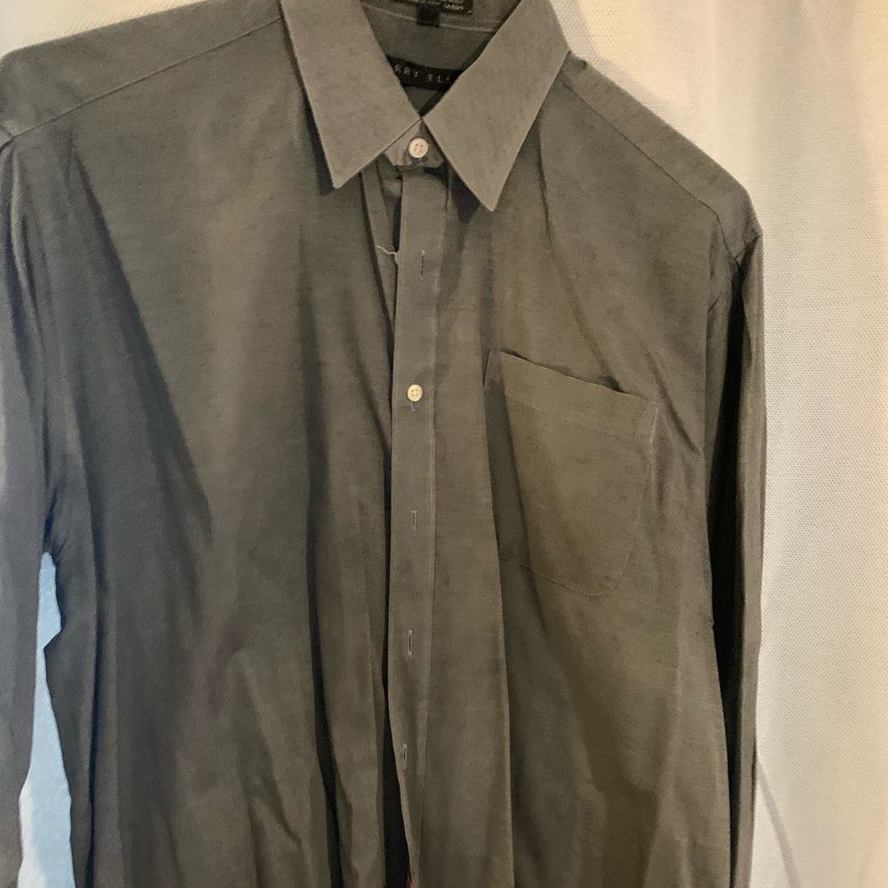 Men’s casual dress shirt